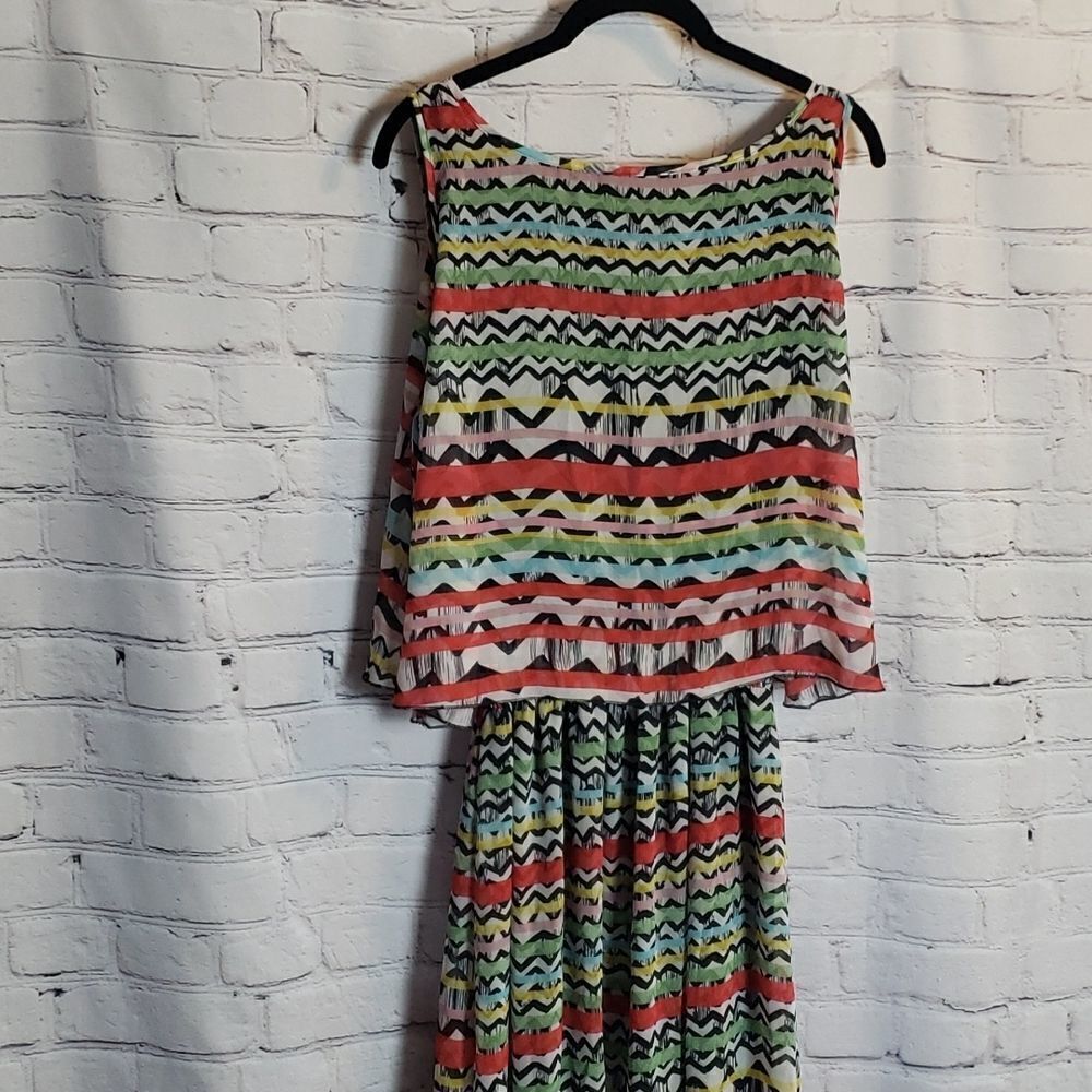 Robert Louis Dress - Picture 7 of 7